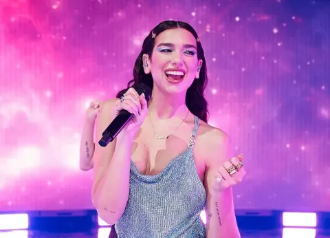 Dua Lipa’s Tour across North America. Dates, Locations & Tickets